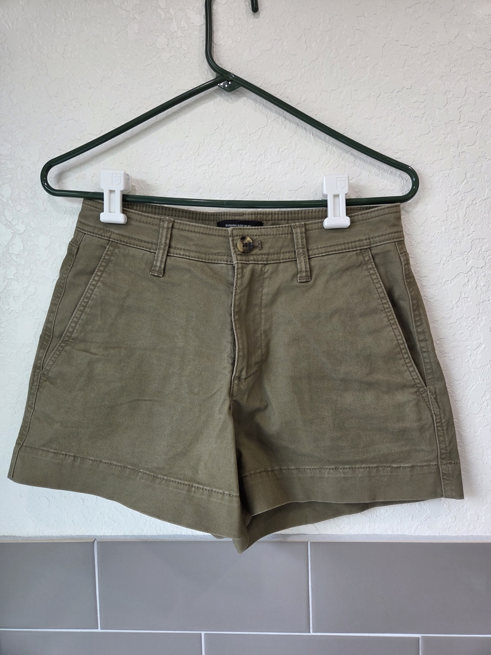 Banana Republic Womens Olive Utility  Shorts